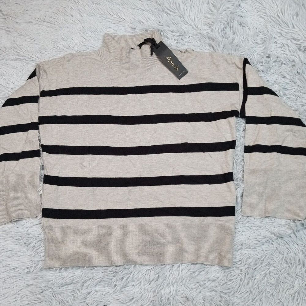 Aaeda Sweater Womens M Black Stripe Casual Comfort Lightweight Career New